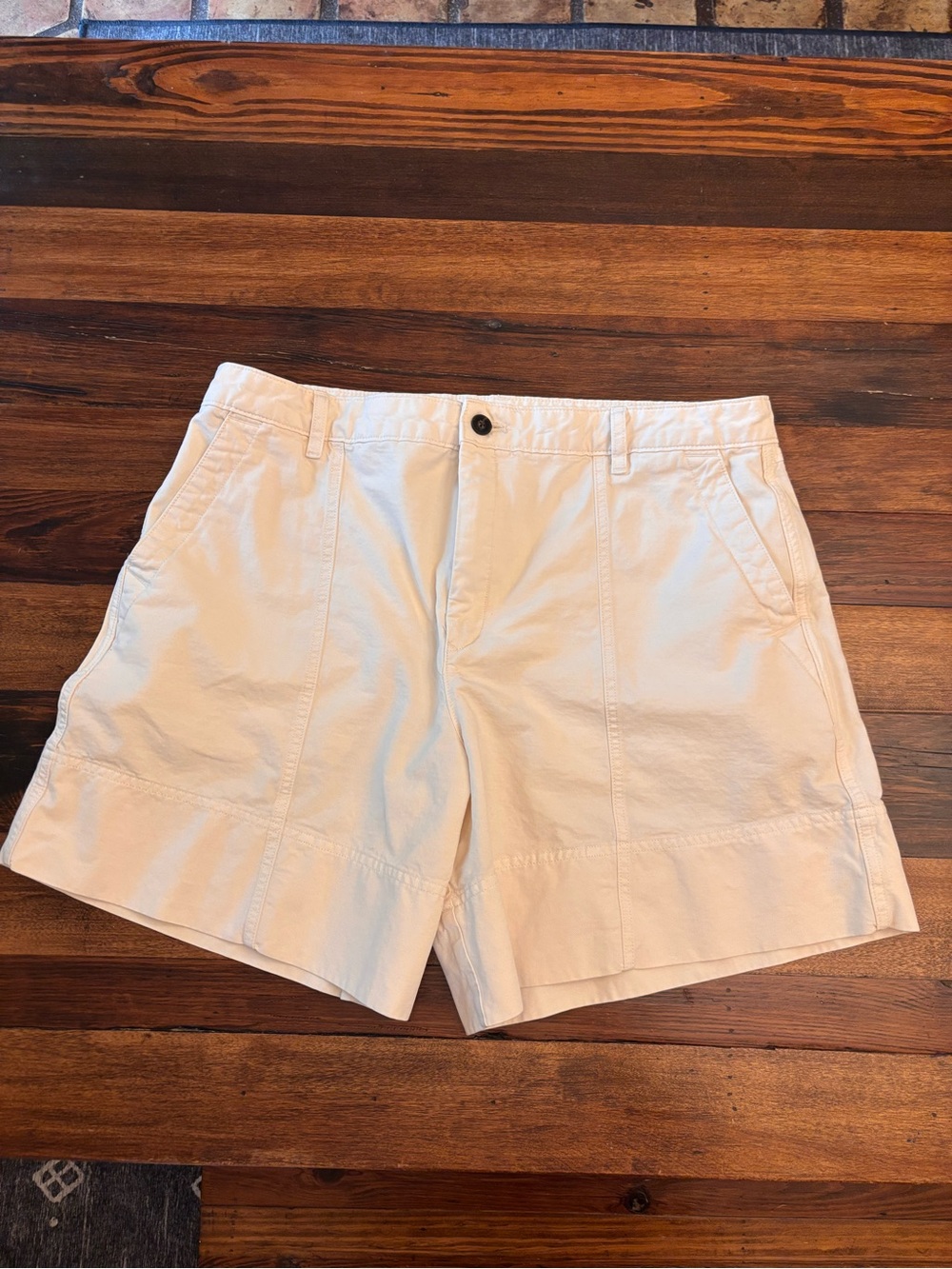 Everlane Cream Mid-Rise Bermuda Shorts